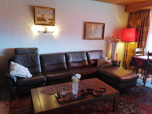 Unterhaltswohnung 53m2 möbliert mit Internet TV Küche & schöner Aussicht in zwischen Olten und Aarau mieten