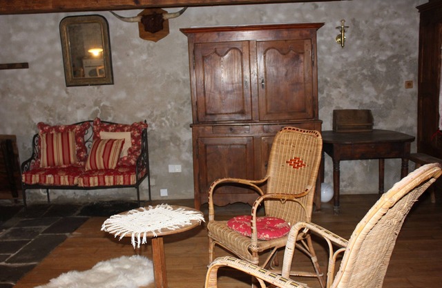Unusual: A typical Auvergne house at the foot of the Sancy massif