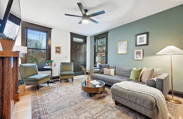 Unwind and relax in this picturesque German Village hideaway. Perfect for small groups!