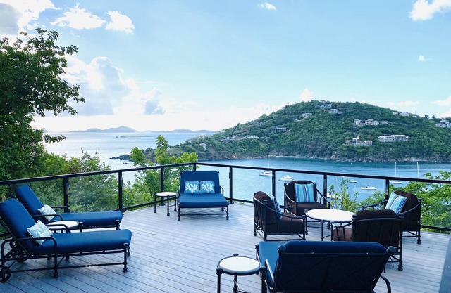 Updated Caribbean retreat, with solar and generator power backup