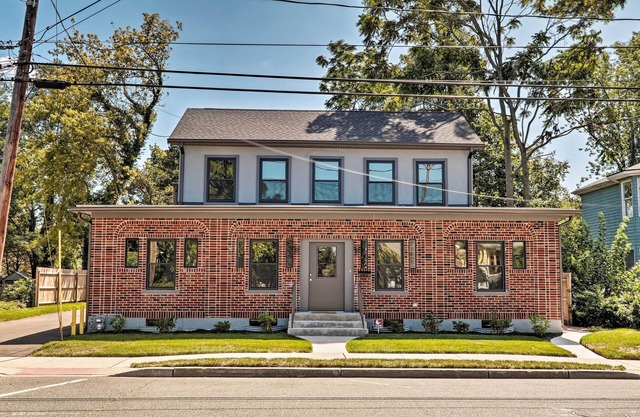 Updated Downtown Red Bank Home 5 Mi to Beach!
