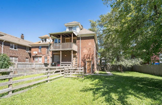 Updated Loft- Downtown Detroit Adjacent Southwest apts