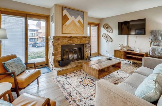 Updated Mountain Condo Near Ski/Golf