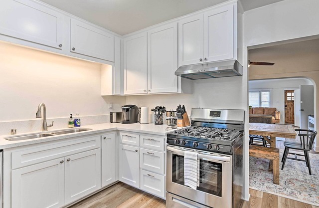 Updated Poway Farmhouse: Walk to Parks!