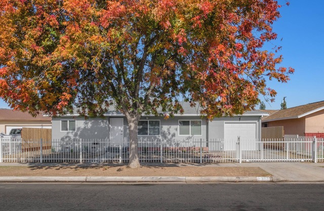 Upgraded 3B/1Bth w GreatA to Nat'l Parks & Airport