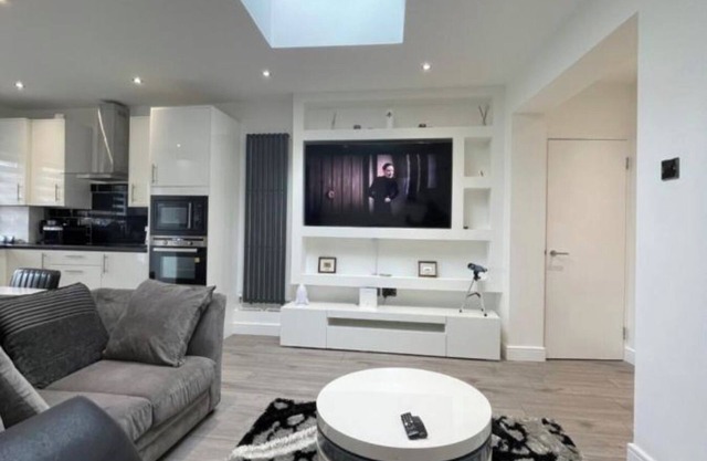 UPPAMOST luxury home 4