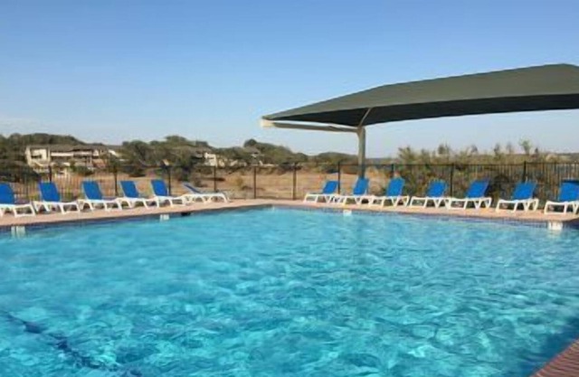 Upscale 5BR Home on Lake Travis/hottub/lake Views