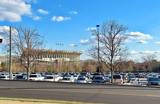 Upscale Condo, as close as it gets to Jordan-Hare Stadium!