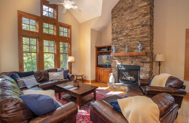Upscale Echota Condo with Forest Views