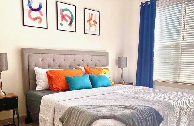 Upscale/Spacious 2 BD/2 BA, 6 miles from DFW Airport