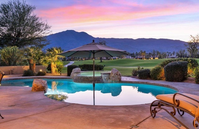 Upscale West Facing Yard-Big Pool-4 Bed/4 Bath #068134