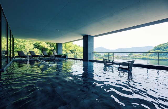 URARI TAKEO GARDEN TERRACE SPA RESORTS