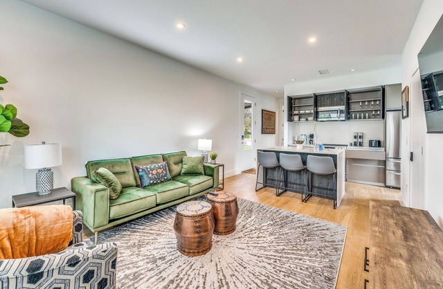 Urban & Clean in East Austin, Long Stays-New Build