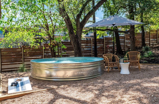Urban Cowboy Villas - Heart of 704