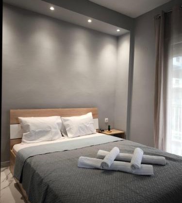 Urban Luxury Side 2