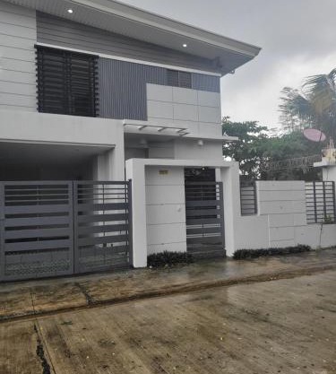 US 150 daily for furnished HOUSE and brand new CAR in Exclusive Neighborhood
