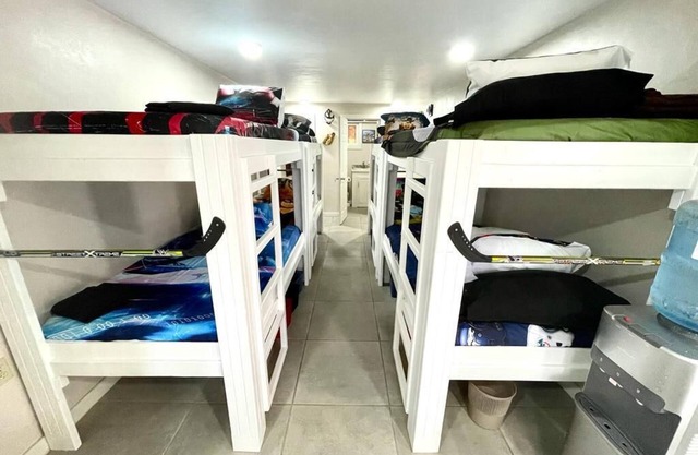 Utila slumber party suite sleeps up to 12!