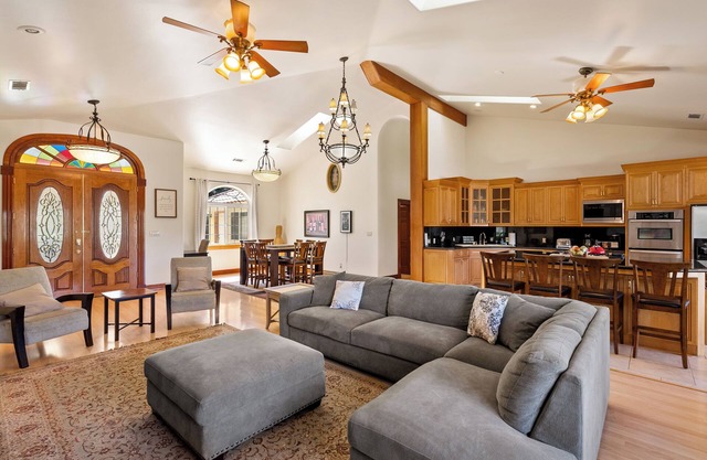 Uvae-Endless Views and Endless Privacy in Paso Robles Wine Country!