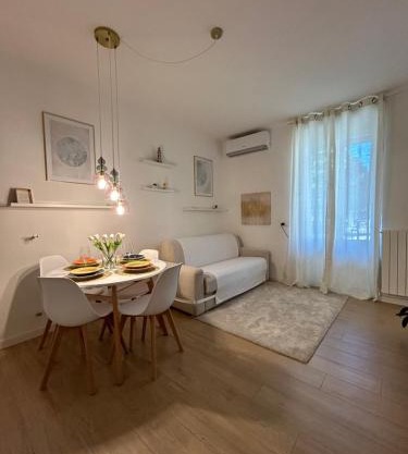V&C HOME RENTAL SPECIALIST Appartamenti fronte Lago Maggiore