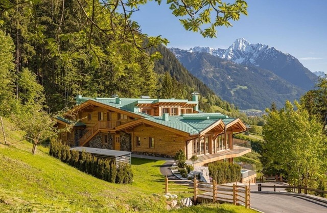 Vacation apartment/apartment for 2 guests with 110m² in Ramsau im Zillertal (294755)
