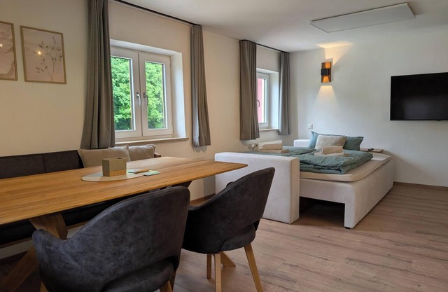 Vacation apartment Göllblick, 47sqm for 4 persons, 1 separate bedroom with balcony
