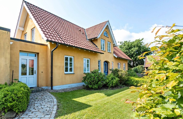 Vacation apartment ‘Friesenhaus an der Schlei’ with private terrace, private garden, and Wi-Fi