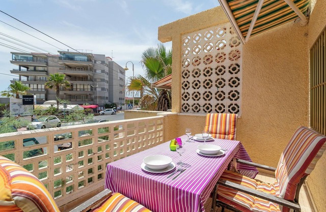 Vacation Home "La Roqueta" with Garden, Terrace & Wi-Fi