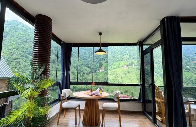 Valent Suit Bungalov