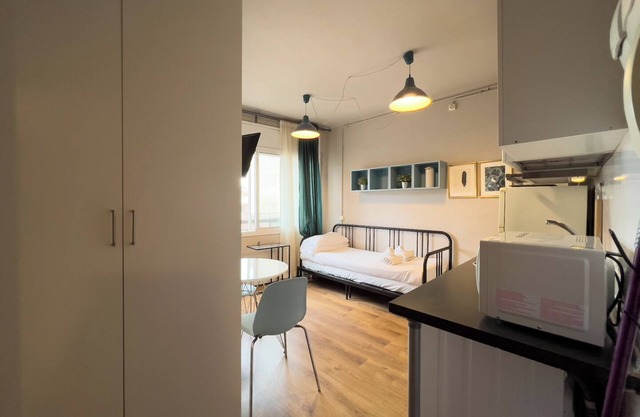 VALLES 2-2 Estudio en alquiler en Sant Andreu, Barcelona