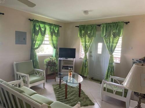 Valley View Apartment