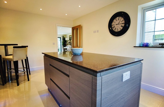Venetia Luxe Cottage - 4 Bed - Near Countryside/Reading Town