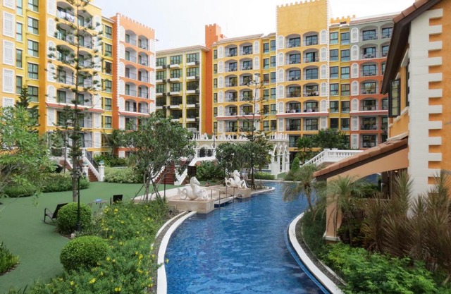 Venetian Jomtien Pool Access