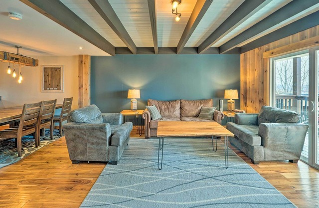 Versatile Condo: Balcony, Bike Trails On-Site