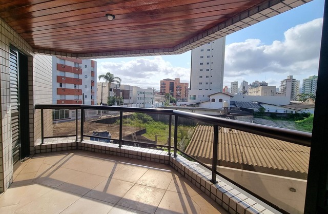 Very cozy apartment with complete leisure facilities 2 blocks from Enseada Beach!