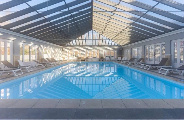 Very nice flat for 5 with swimming pool, tennis court and free park
