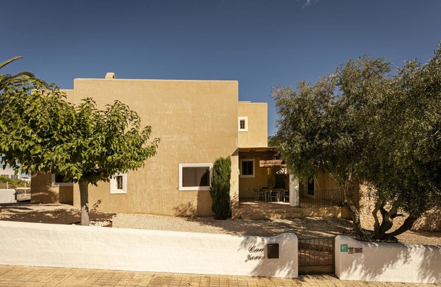 Villa with terrace and BBQ equipped with all amenities