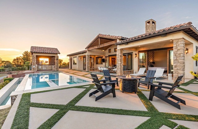 Via de la Sky Ranch | Sprawling Tuscan Villa in Wine Country