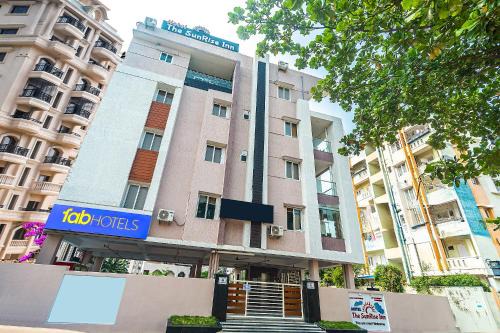 Via The Sunrise Inn - Nr Gayatri Vidya Parishad College of Engineering