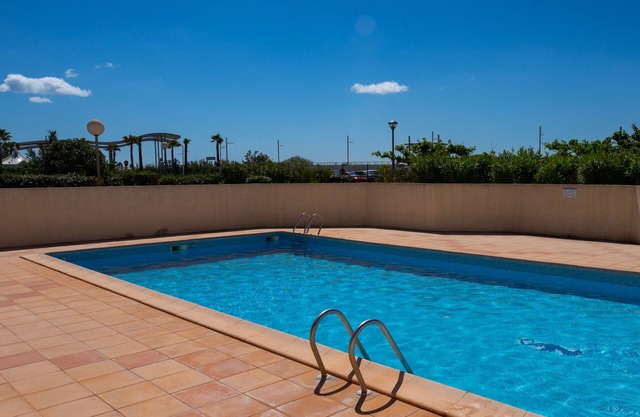 Vias-Plage - T3 avec piscine face à la mer