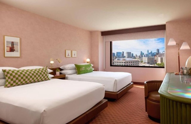 Vibrant Downtown Room w/Resort-Style Pool & Pet-Friendly Rooms - Near UT Austin