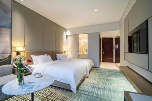 Victoria Hotel Guangzhou Zhujiang New Town - Free shuttle bus during Canton Fair period