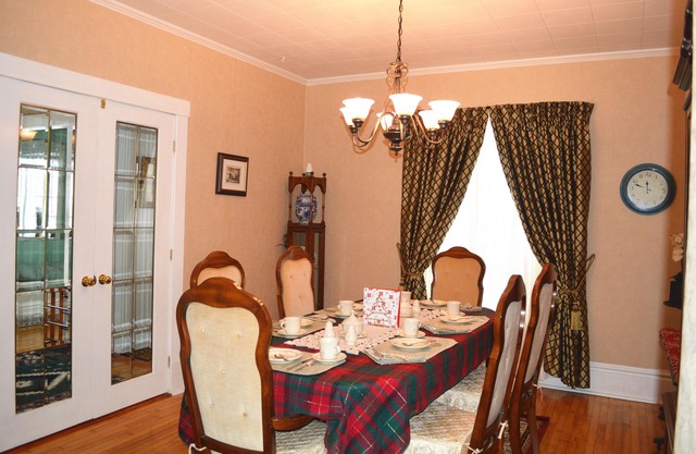 Victoria Room with en-suit Bathroom 15 Mins Walk to Falls