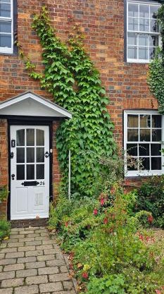 Victorian Cottage in Stony Stratford Centre