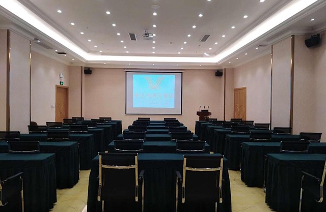 Vienna Hotel(Nanxiong Shidai Guangchang Branch)