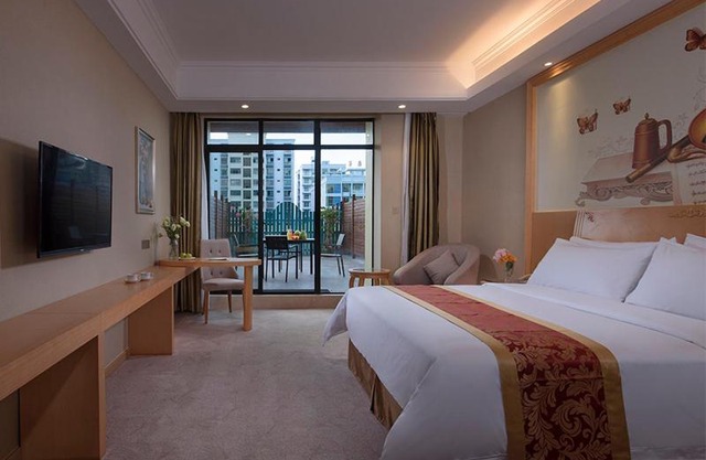 Vienna Hotel (Qionghai Yinhai Road)