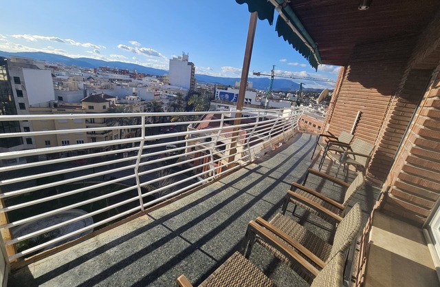 Viewpoint: Spacious & Sunny, Center Gandia