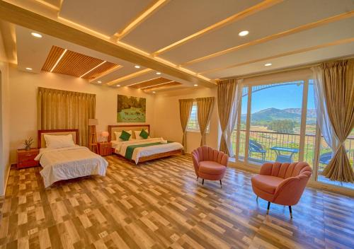 Vihani's Western Clouds Ooty by VOYE HOMES