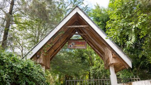 Vijiji Center Lodge and Safari