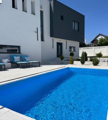 Vila AIDA