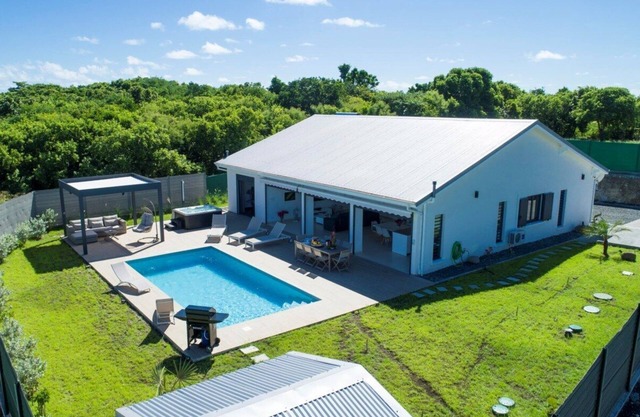 Villa à St François G163B - 4 chambres piscine